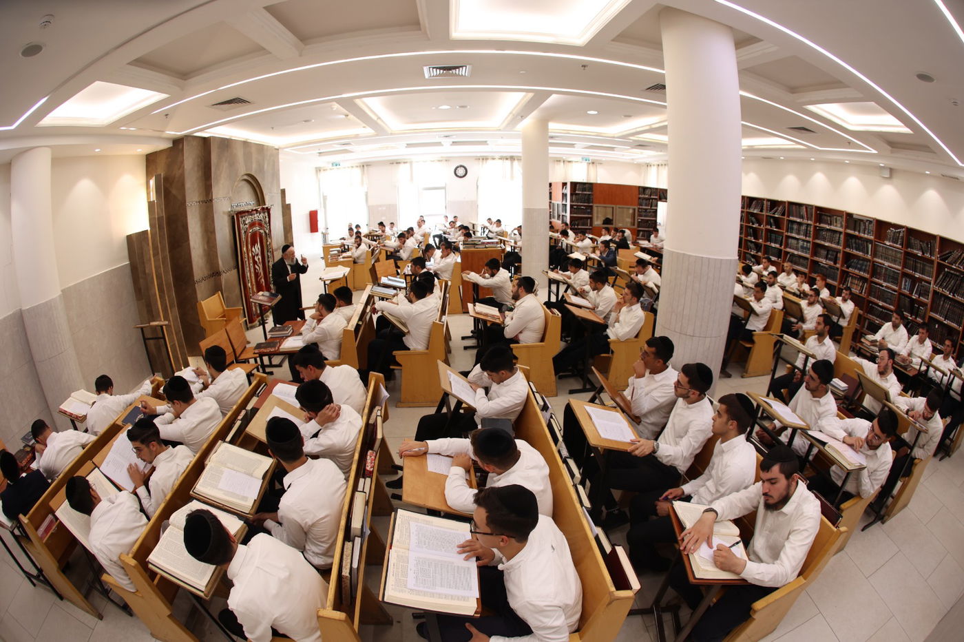 הגר"ש גבאי בשיעור כללי לזכרו של הבן איש חי בישיבת אמרי דעת