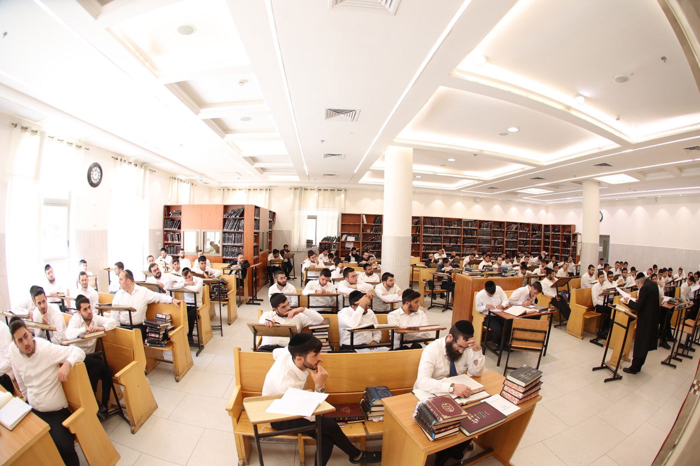 הגר"ש גבאי בשיעור כללי לזכרו של הבן איש חי בישיבת אמרי דעת