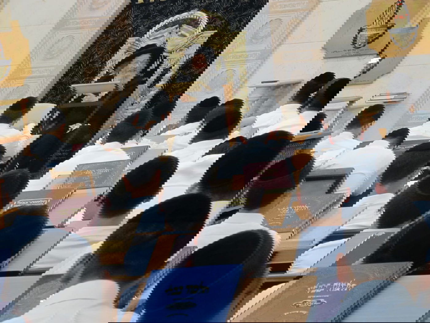 הגה"צ ר' אלימלך בידרמן בשיחת חיזוק בישיבת 'אור התלמוד'