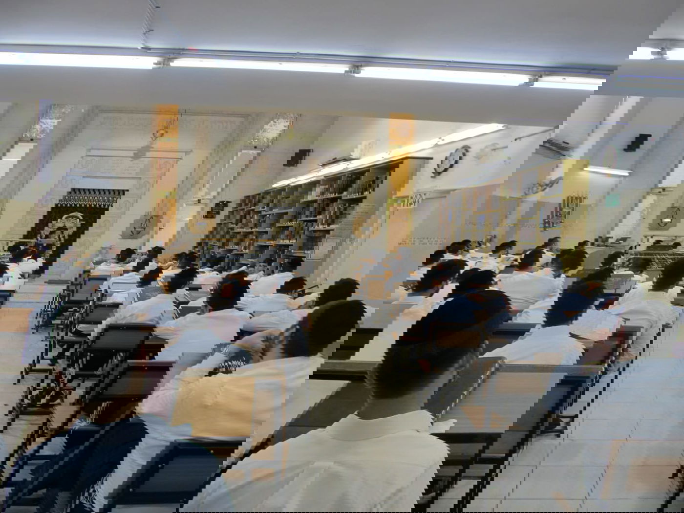 הגה"צ ר' אלימלך בידרמן בשיחת חיזוק בישיבת 'אור התלמוד'