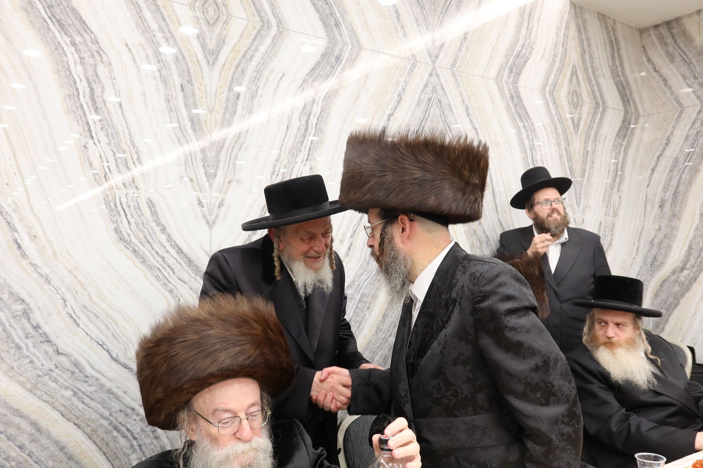 שמחת אירוסי בת הגה"צ גאב"ד זוועהיל