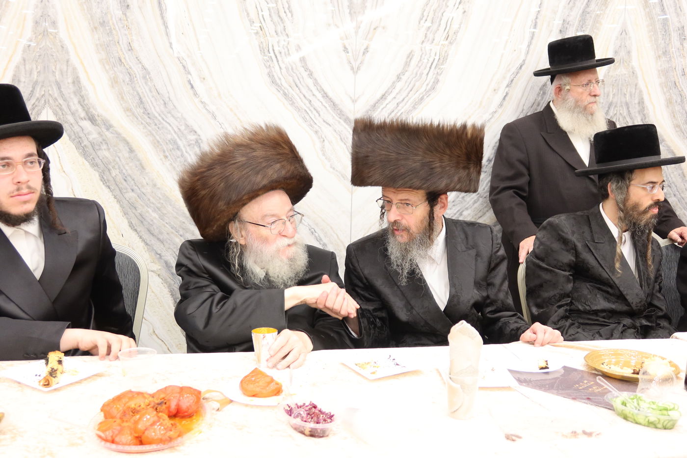 שמחת אירוסי בת הגה"צ גאב"ד זוועהיל