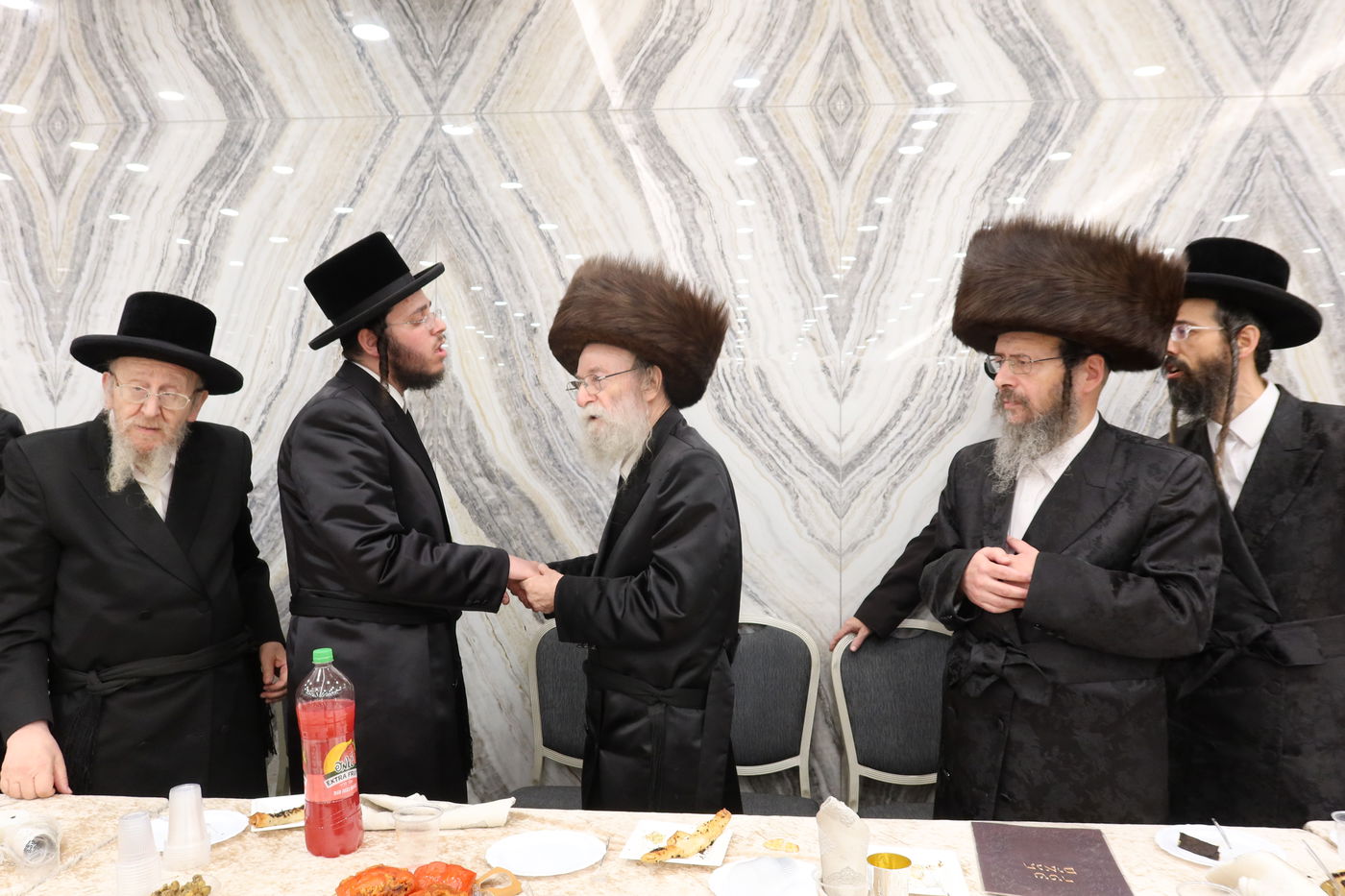 שמחת אירוסי בת הגה"צ גאב"ד זוועהיל