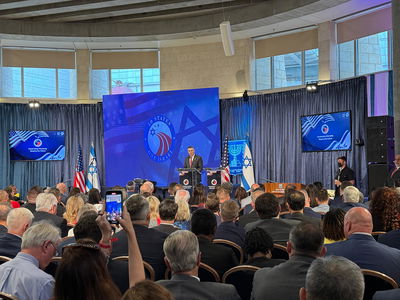 גדעון סער נואם בפני המשלחת