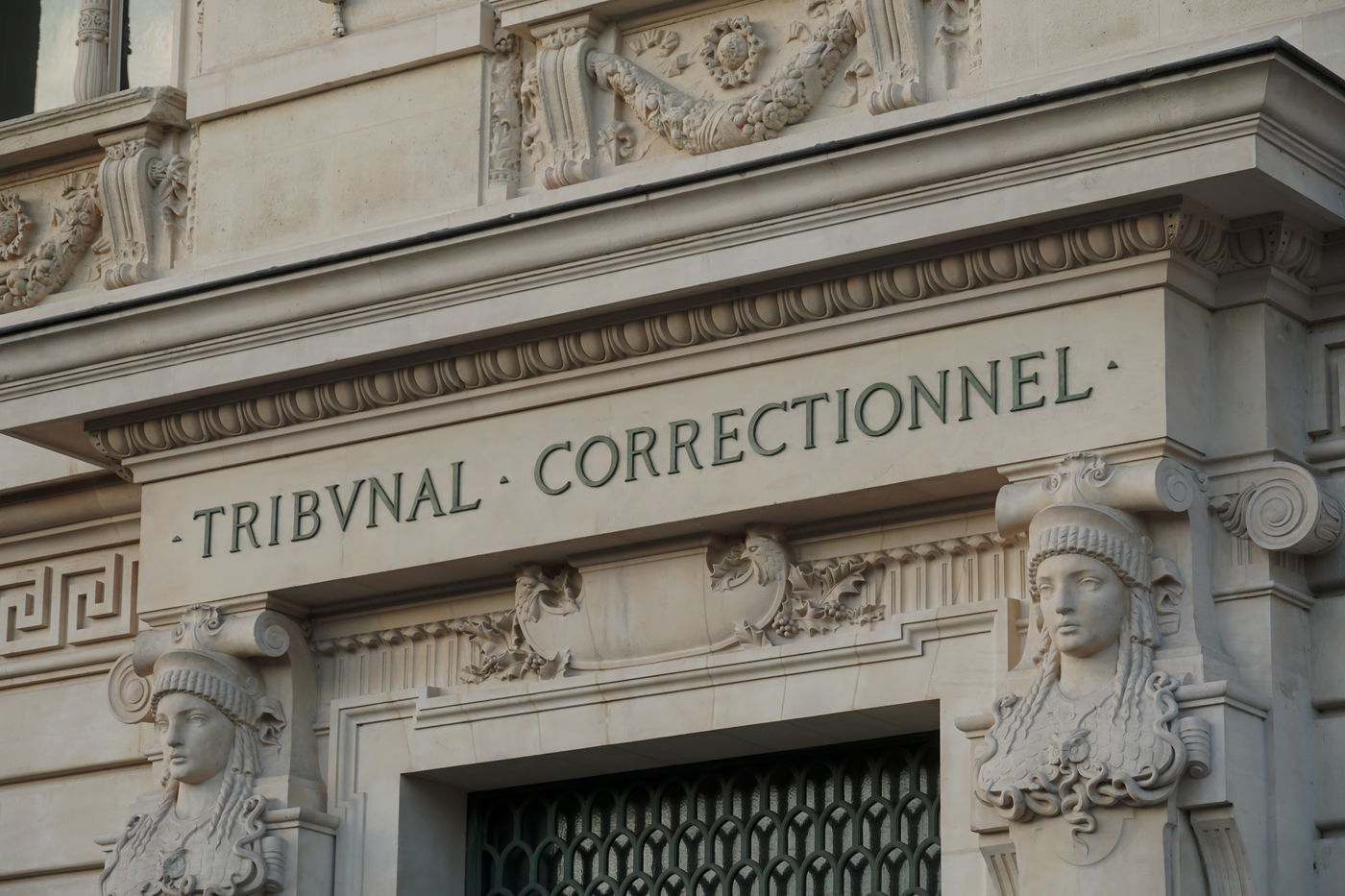 בית משפט פלילי בפריז 