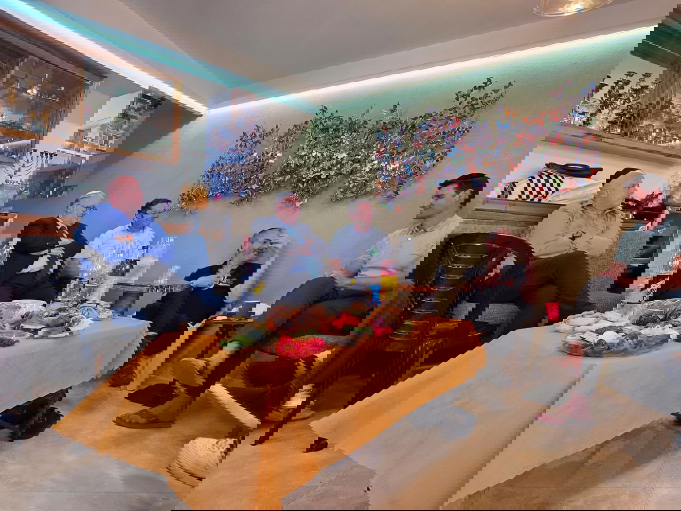 ניחום אבלים אצל נשיא איחוד הצלה אלי ביר