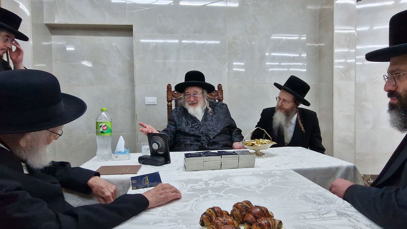 מעמד לחיים אצל האדמו"ר מספינקא