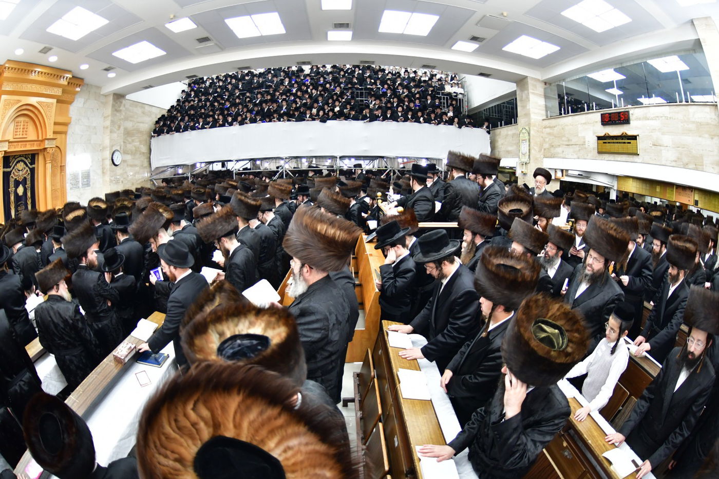 סליחות ראשונות בחצה"ק סערט ויז'ניץ