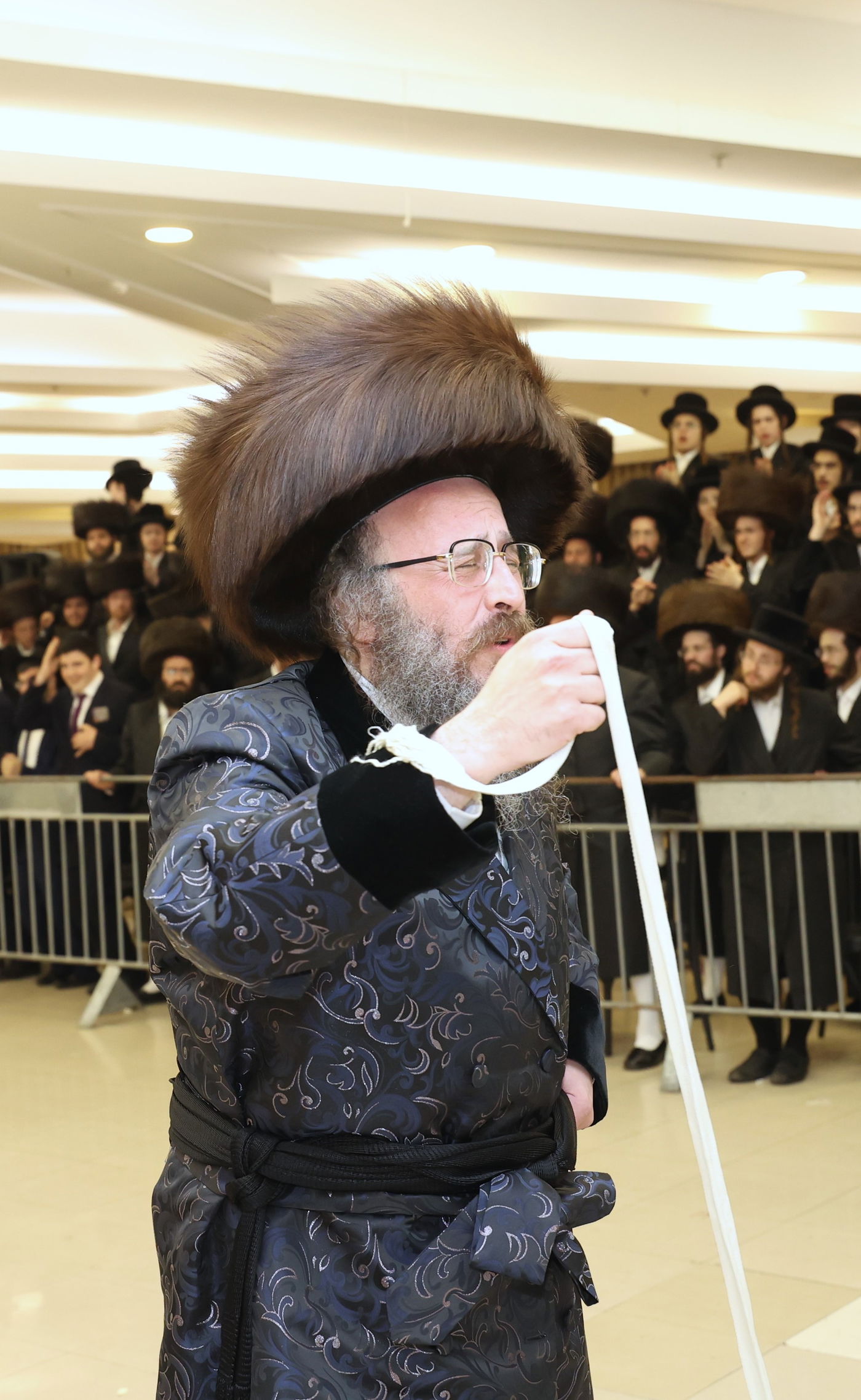 שמחת בית ביאלא בית שמש - גאב"ד לונדון