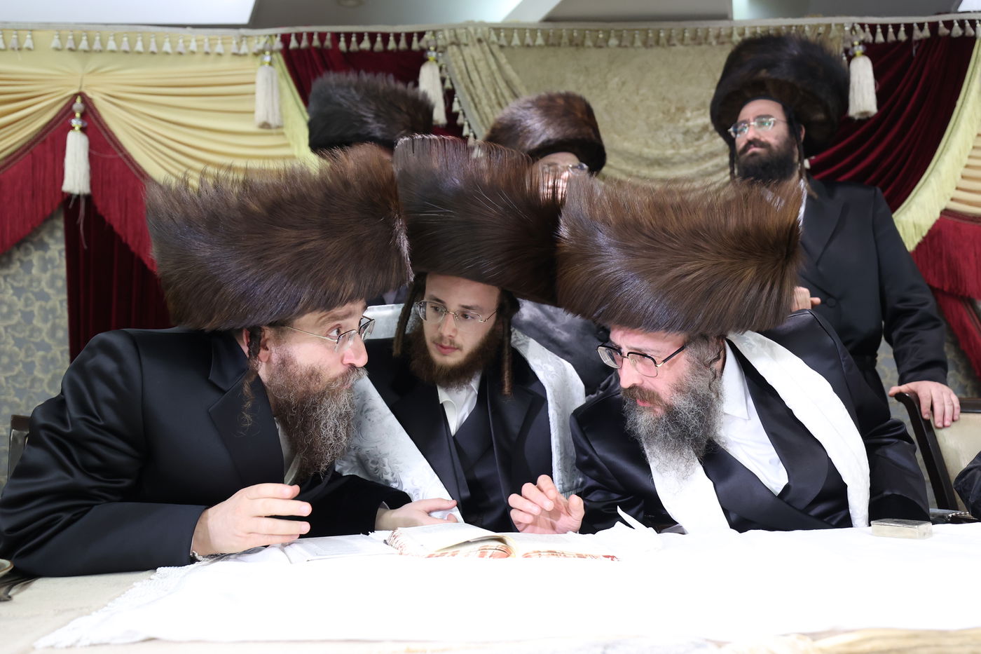 שמחת בית ביאלא בית שמש - גאב"ד לונדון