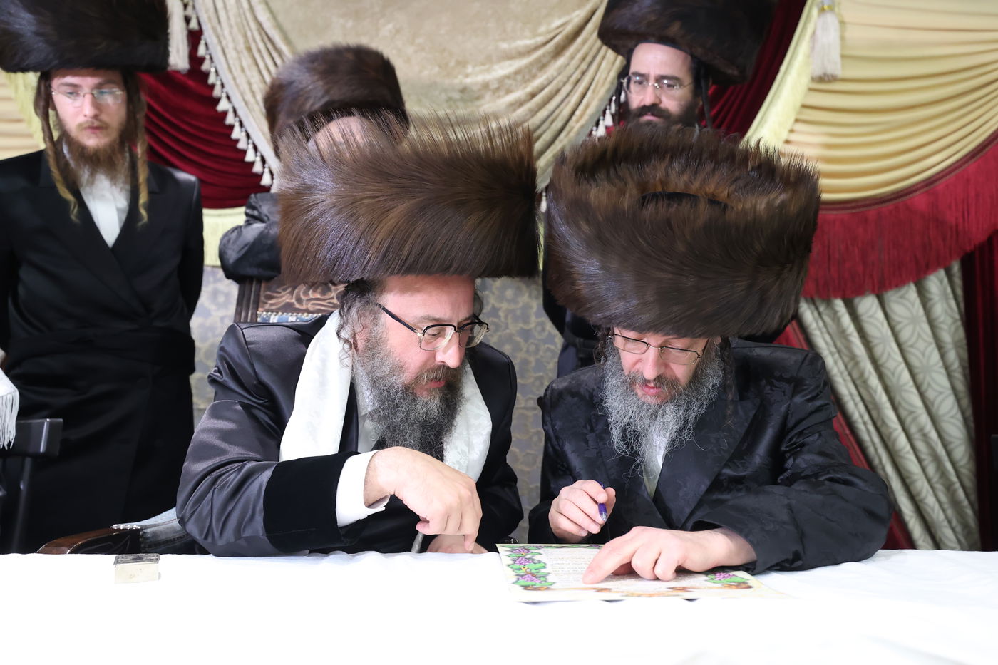 שמחת בית ביאלא בית שמש - גאב"ד לונדון