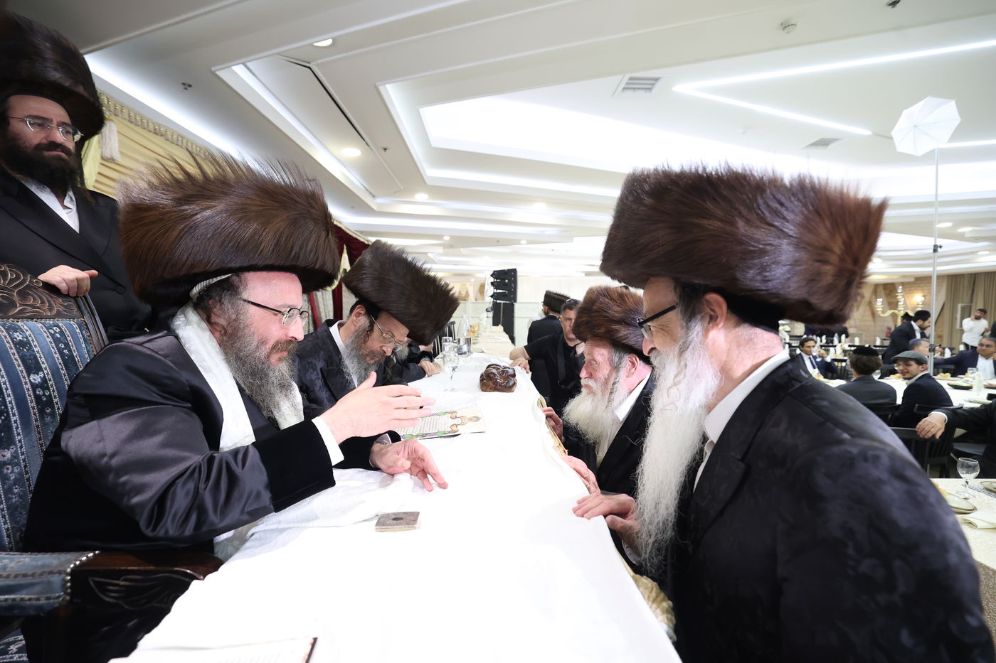 שמחת בית ביאלא בית שמש - גאב"ד לונדון