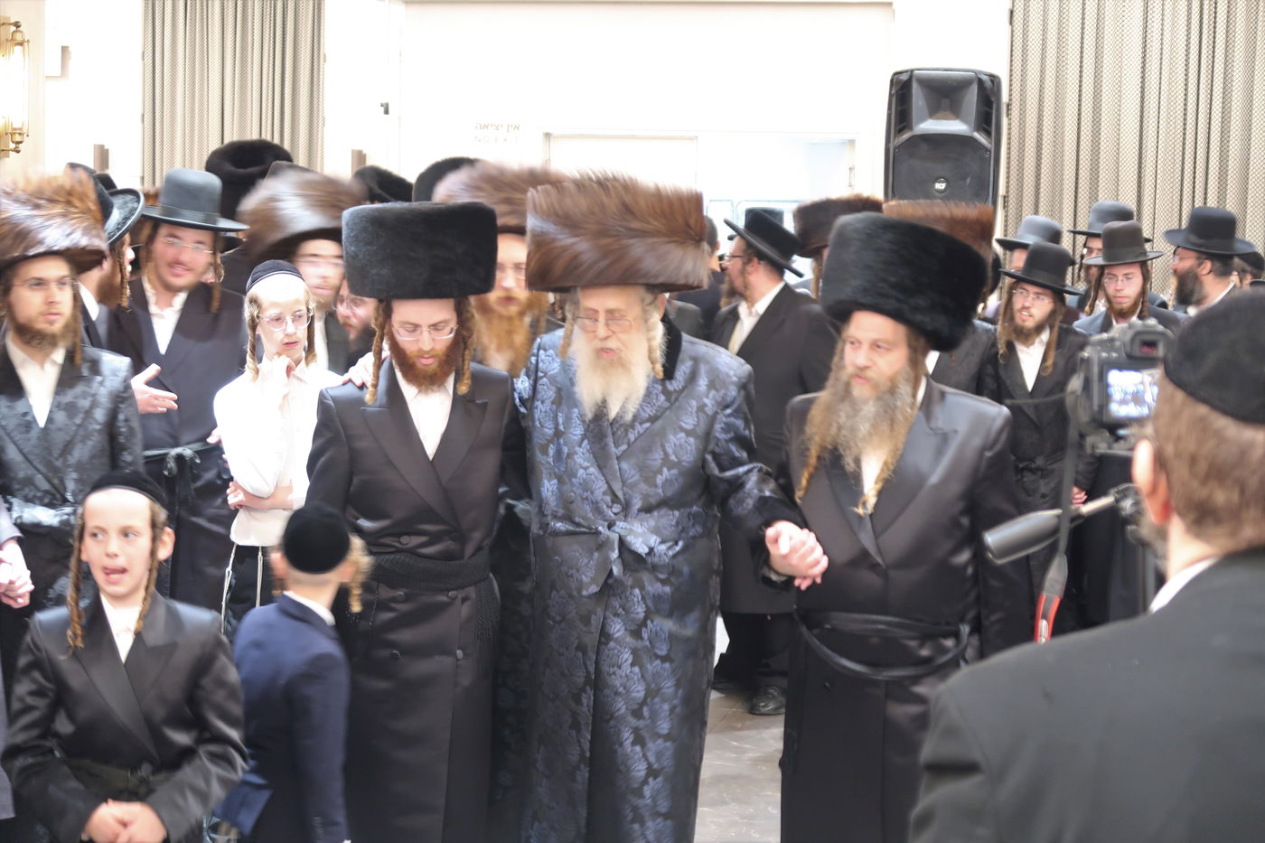 שמחת בית קוזמיר - קאמרנא ארזי הבירה - אמשינוב ארה"ב - זווהעיל 