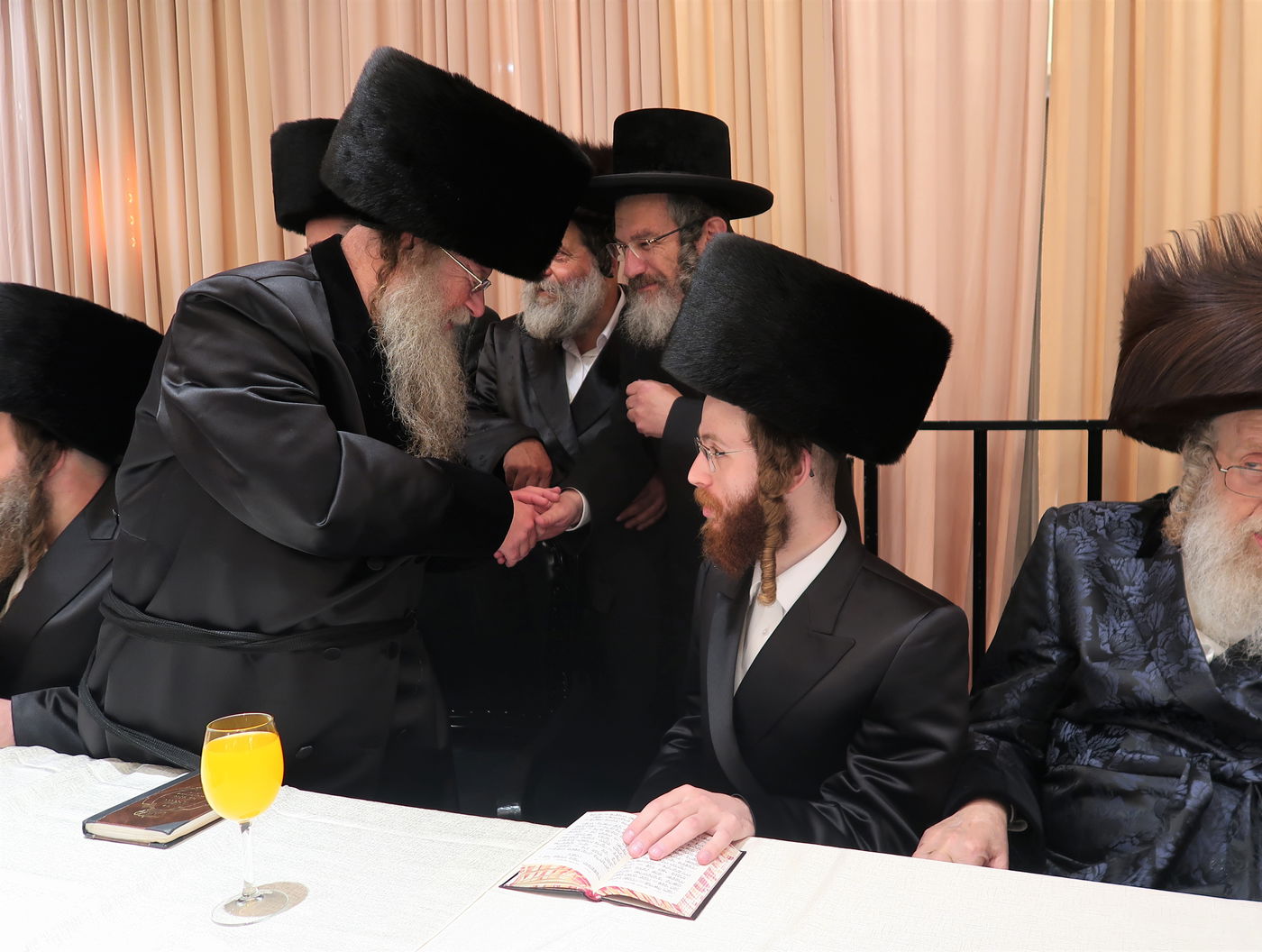 שמחת בית קוזמיר - קאמרנא ארזי הבירה - אמשינוב ארה"ב - זווהעיל 