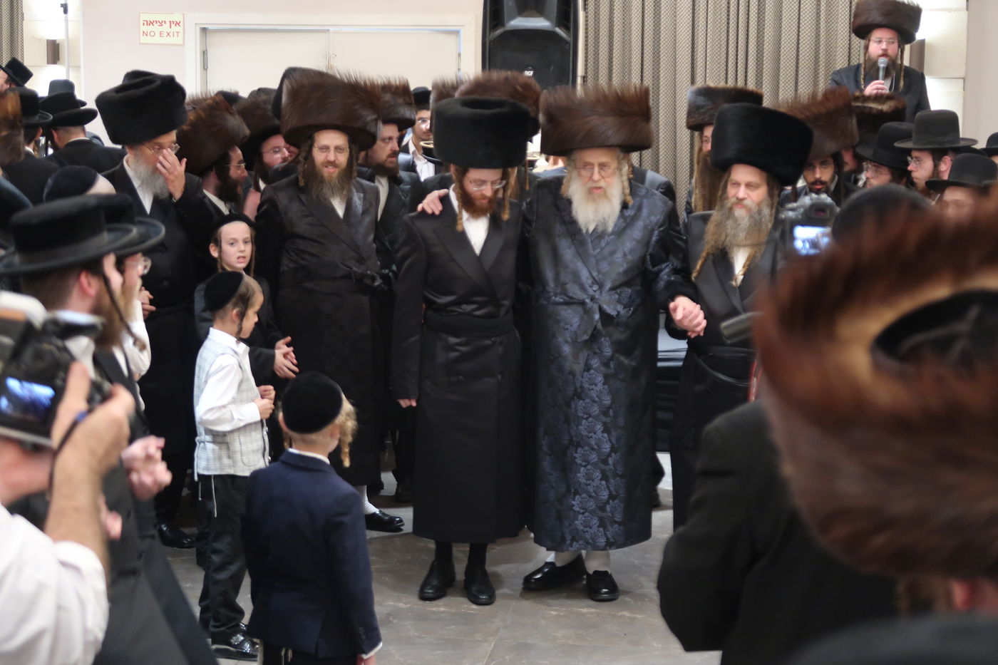 שמחת בית קוזמיר - קאמרנא ארזי הבירה - אמשינוב ארה"ב - זווהעיל 