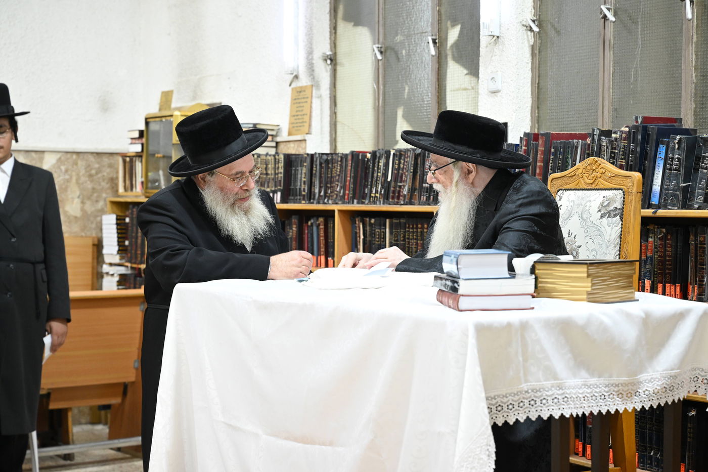 האדמו"ר מצאנז בקבלת קהל לקראת ימי הרחמים והסליחות