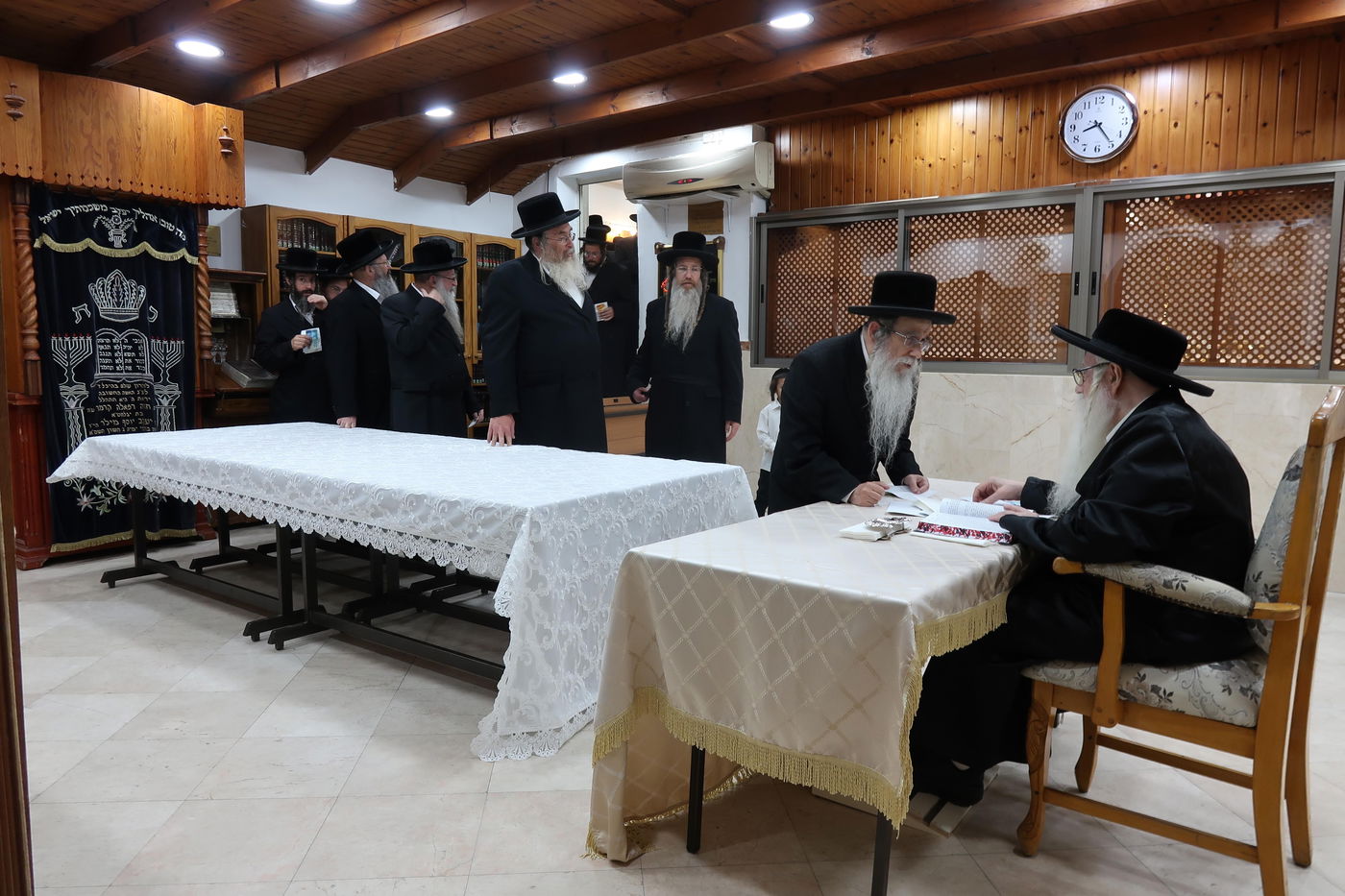 האדמו"ר מצאנז בקבלת קהל לקראת ימי הרחמים והסליחות