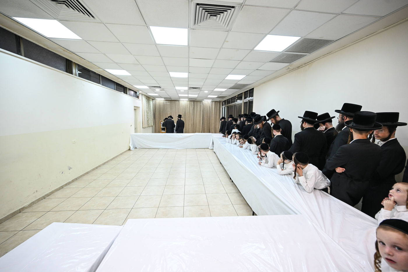 האדמו"ר מצאנז בקבלת קהל לקראת ימי הרחמים והסליחות