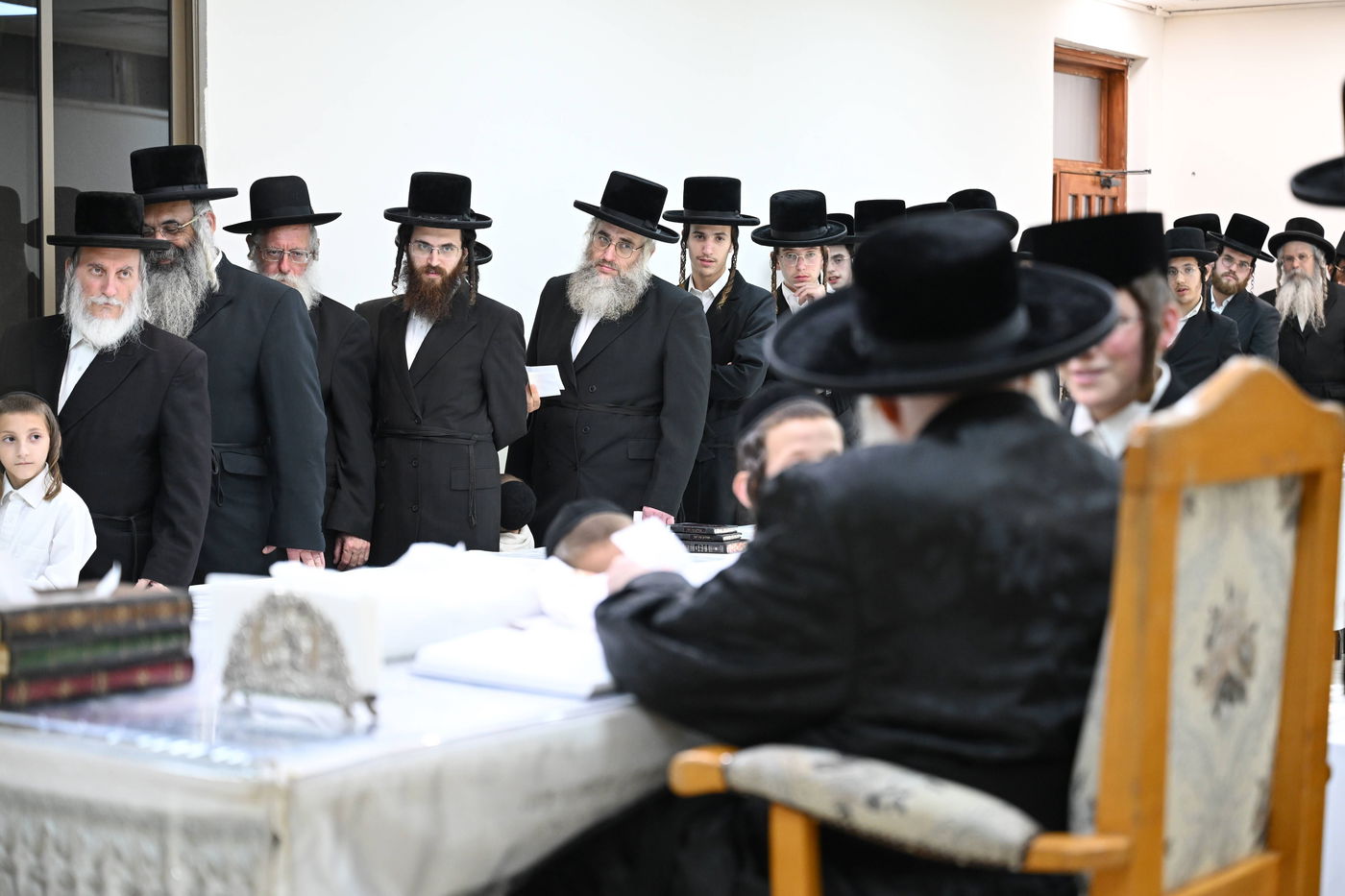 האדמו"ר מצאנז בקבלת קהל לקראת ימי הרחמים והסליחות