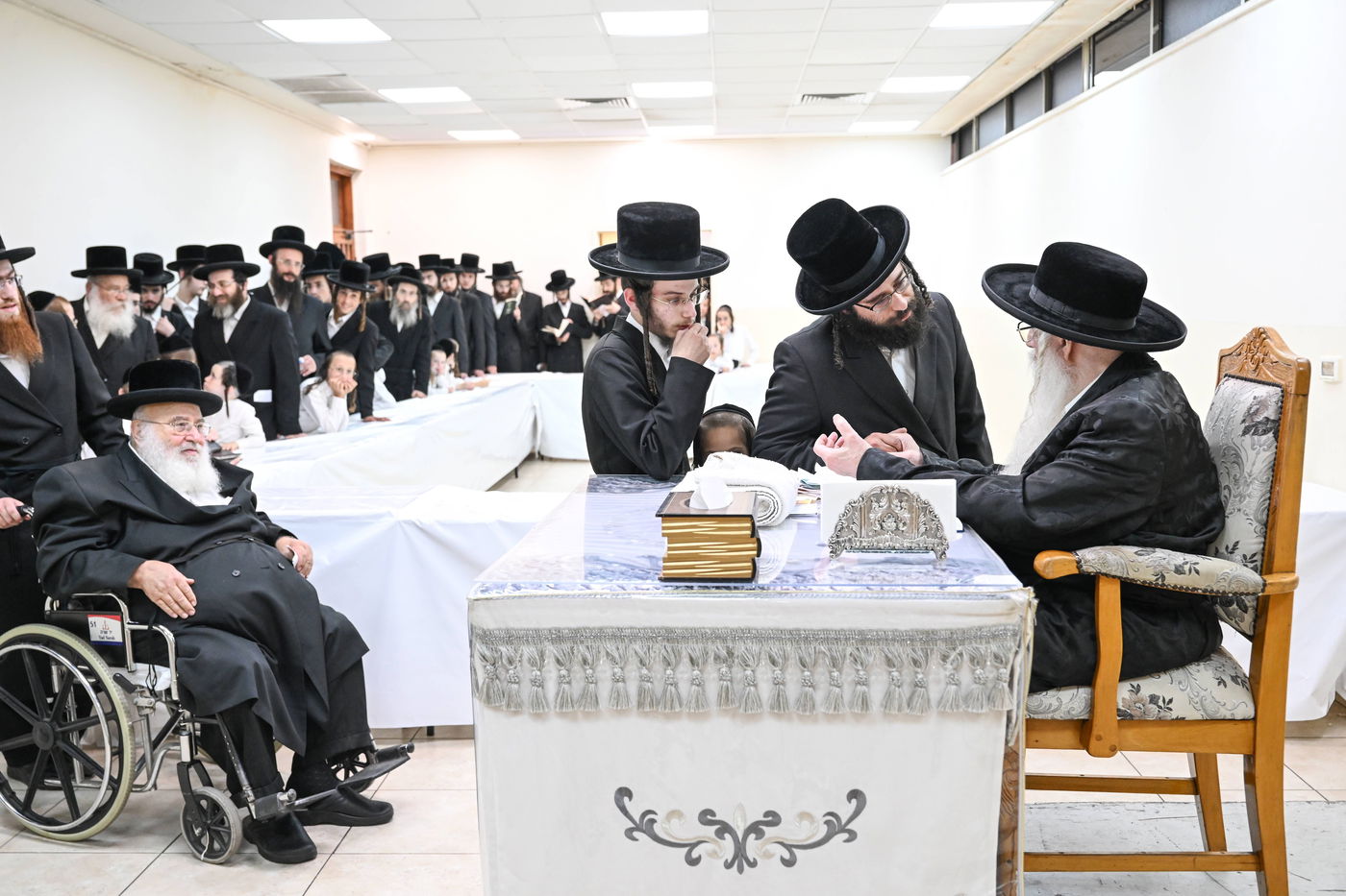 האדמו"ר מצאנז בקבלת קהל לקראת ימי הרחמים והסליחות