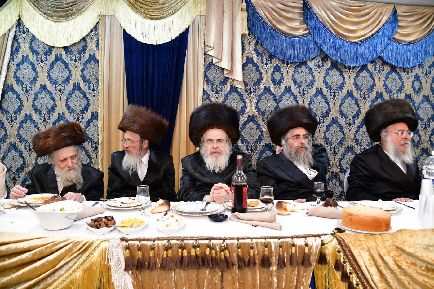 שמחת נישואי בן אב"ד מירון עם נכדת האדמו"ר מלעלוב ניקלשבורג