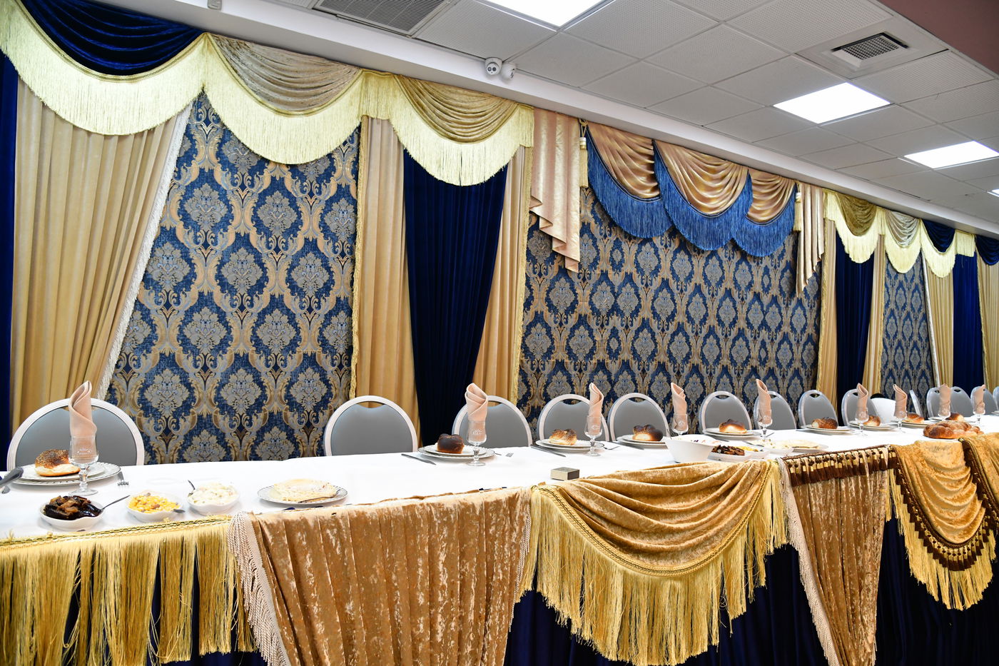 שמחת נישואי בן אב"ד מירון עם נכדת האדמו"ר מלעלוב ניקלשבורג