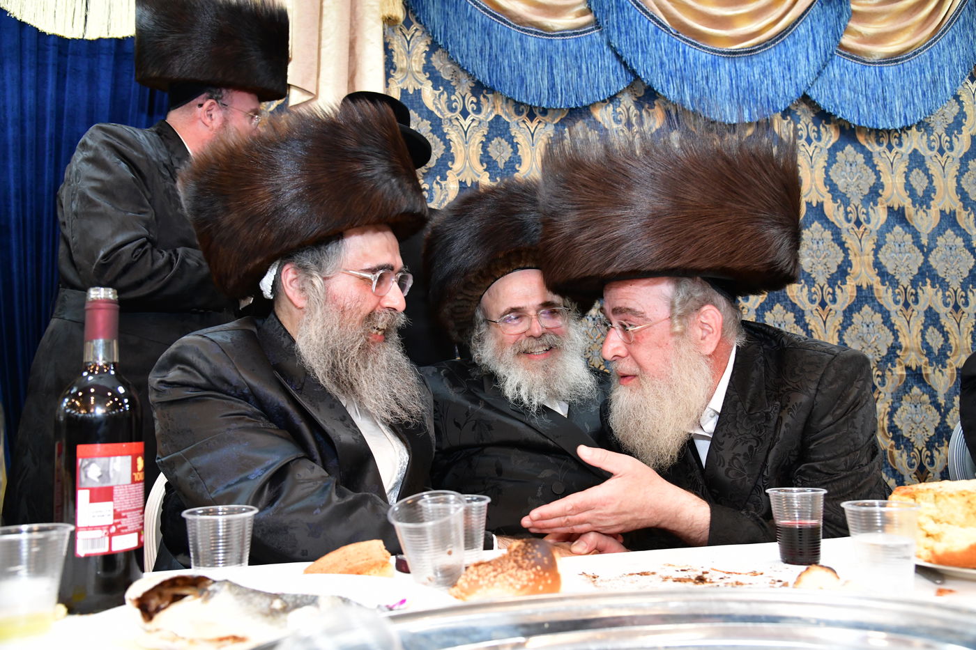 שמחת נישואי בן אב"ד מירון עם נכדת האדמו"ר מלעלוב ניקלשבורג