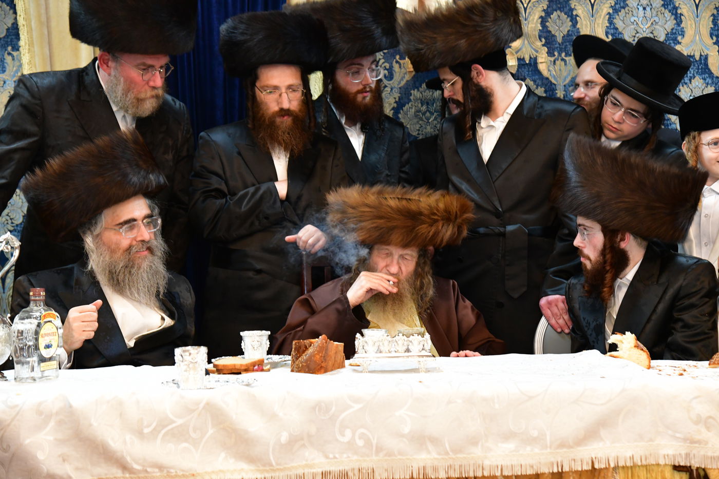 שמחת נישואי בן אב"ד מירון עם נכדת האדמו"ר מלעלוב ניקלשבורג