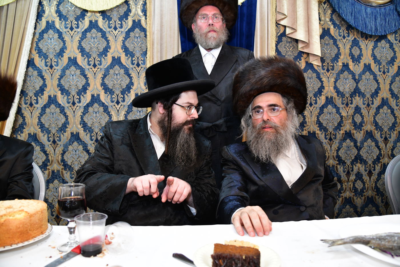 שמחת נישואי בן אב"ד מירון עם נכדת האדמו"ר מלעלוב ניקלשבורג