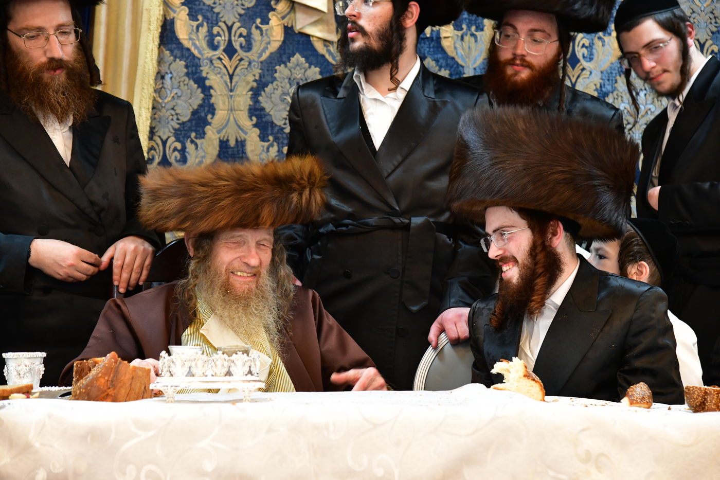 שמחת נישואי בן אב"ד מירון עם נכדת האדמו"ר מלעלוב ניקלשבורג