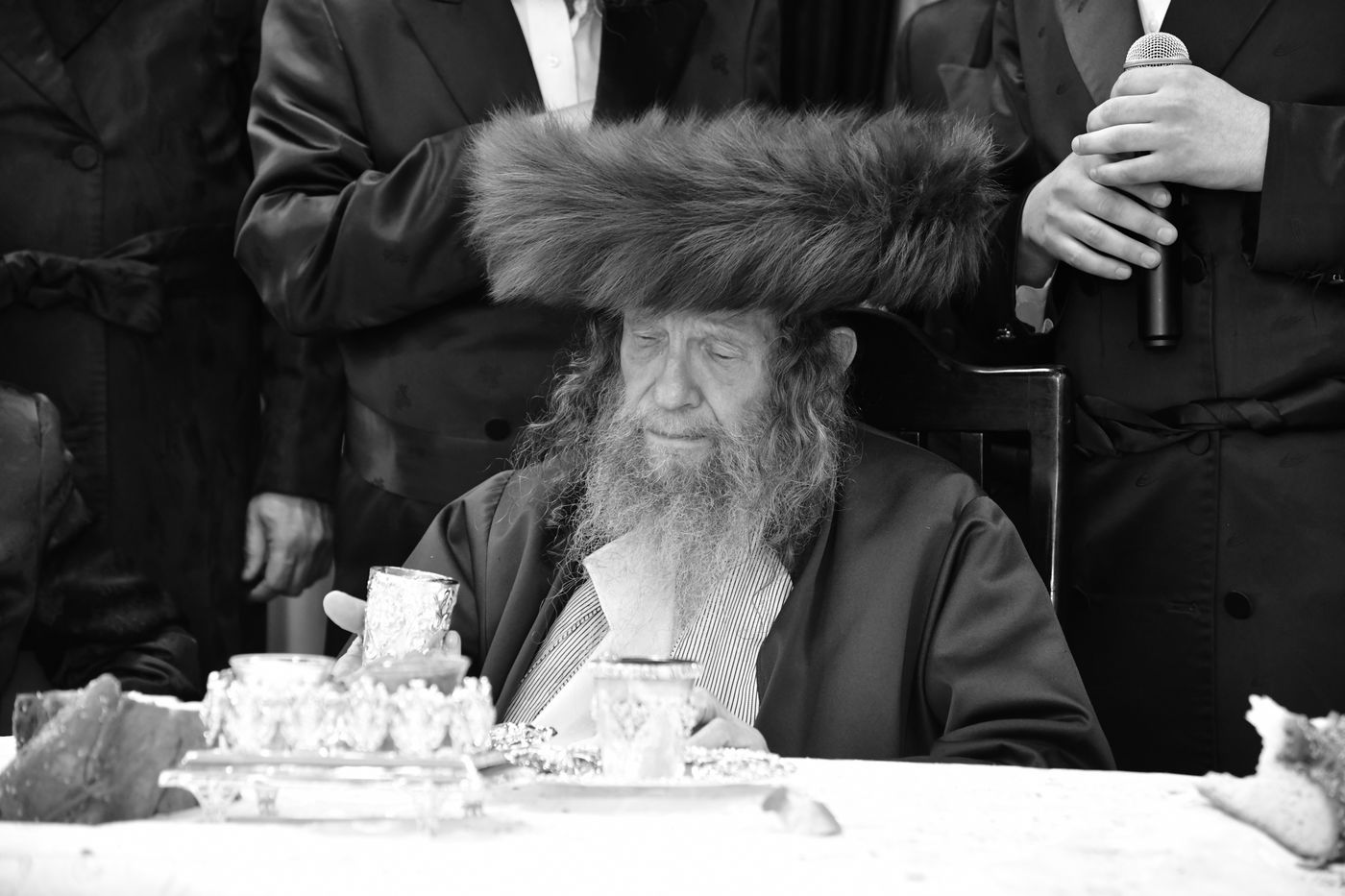 שמחת נישואי בן אב"ד מירון עם נכדת האדמו"ר מלעלוב ניקלשבורג