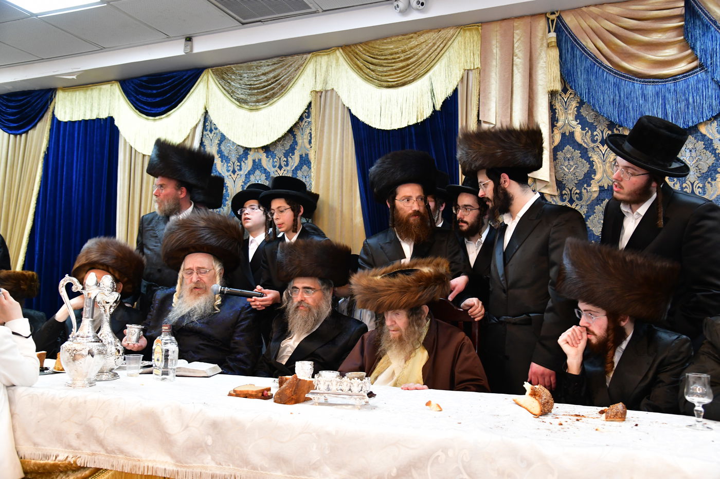 שמחת נישואי בן אב"ד מירון עם נכדת האדמו"ר מלעלוב ניקלשבורג