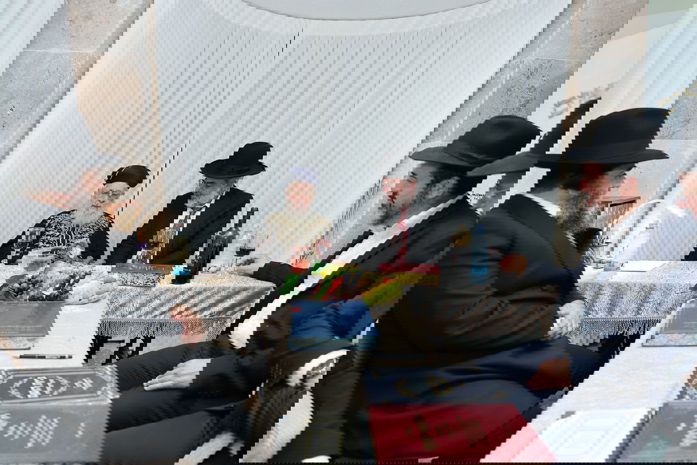 הראשל"צ הגר"י יוסף בחנוכת הבית בהיכל מרן