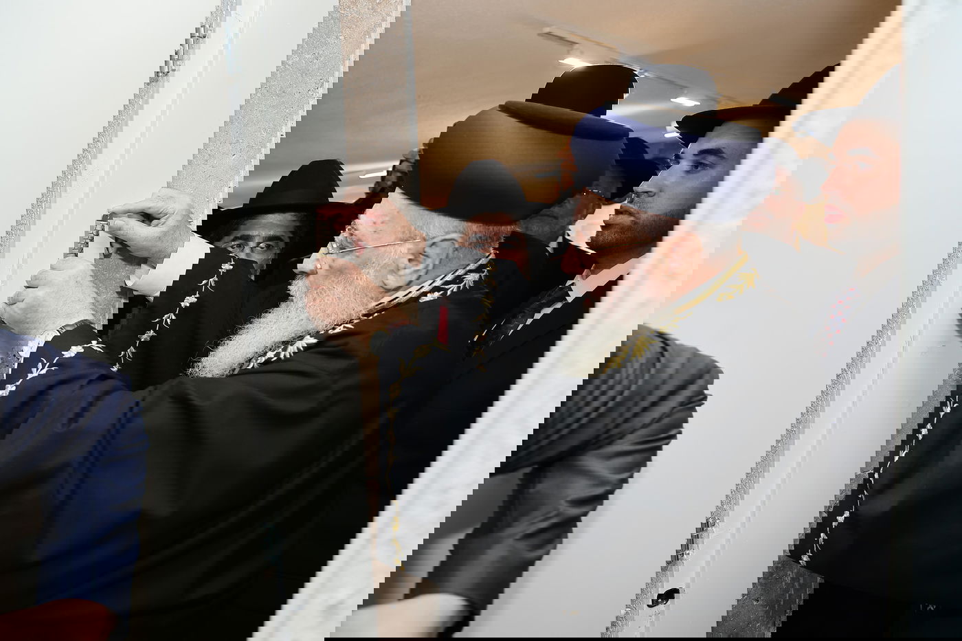 הראשל"צ הגר"י יוסף בחנוכת הבית בהיכל מרן