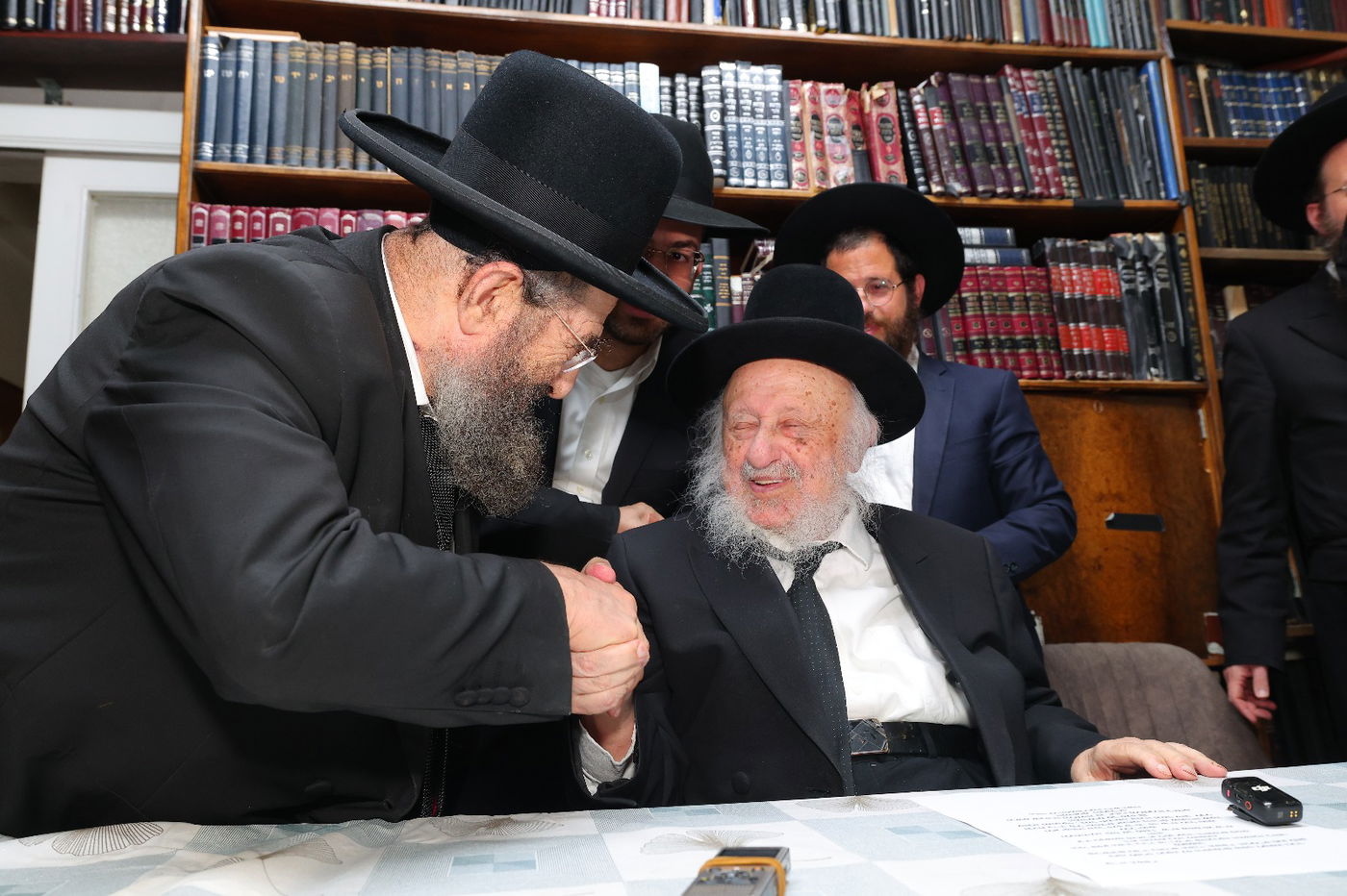 הגר"מ בן שמעון אצל הגרב"ד פוברסקי