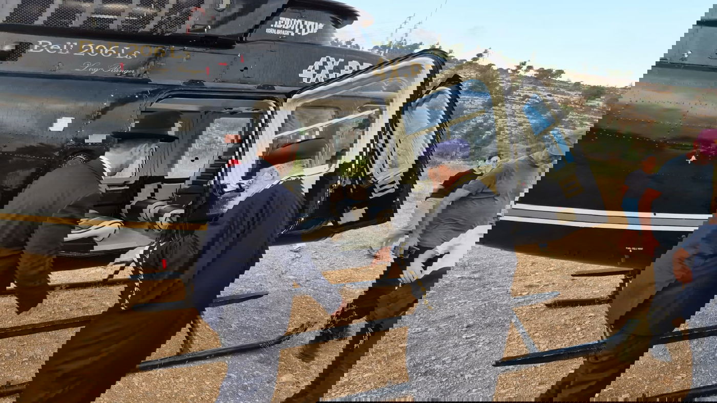 ממשיך את מסורת מרן זצ"ל | הראשון לציון המריא בהליקופטר לעצרות הימים הנוראים