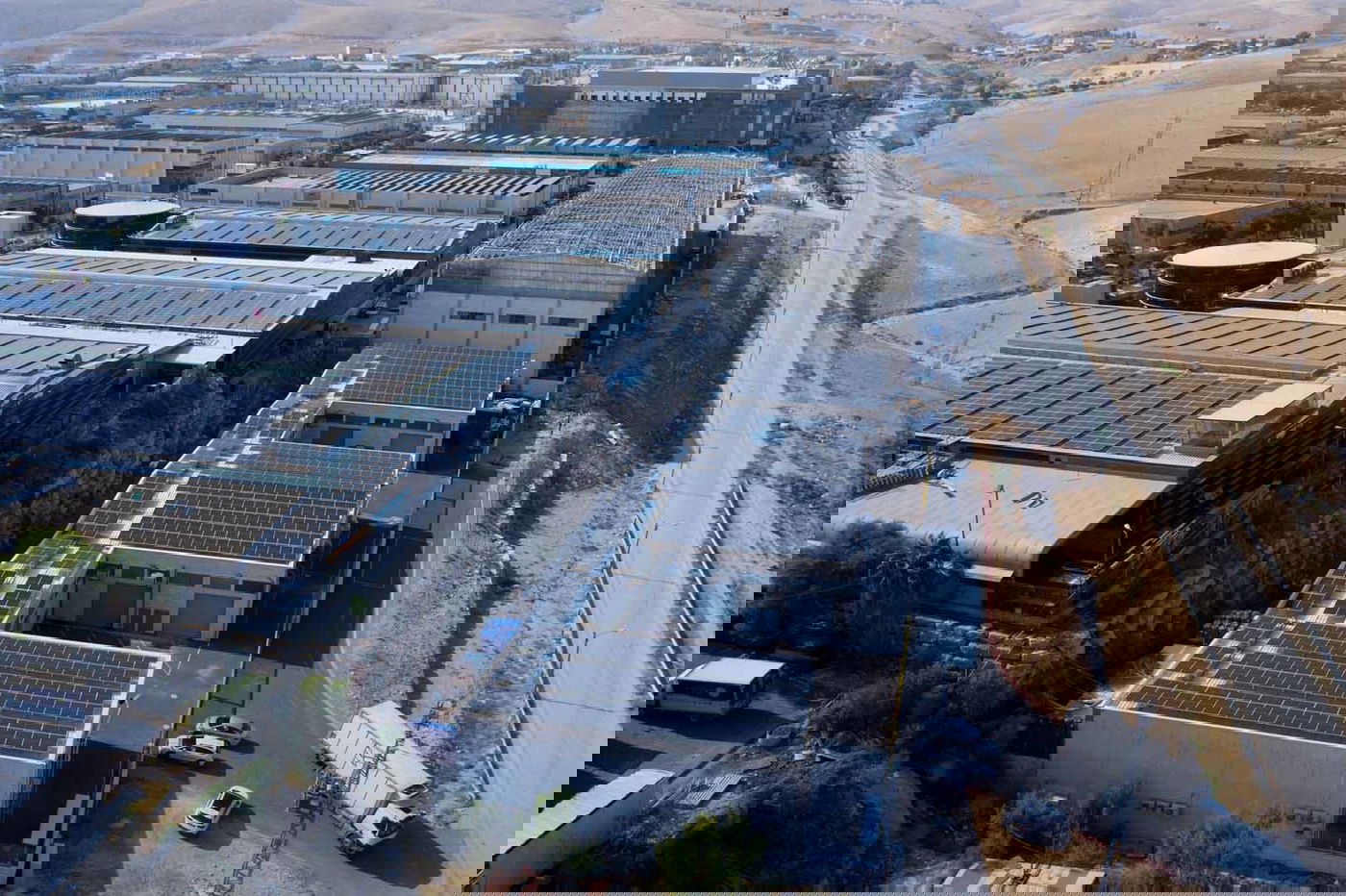 מישור אדומים שווה ערך ל-3,006,000 ליטרים של דלק