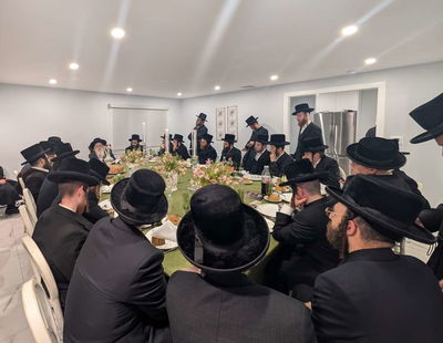 דינר בצאנז קלויזנבורג במונסי