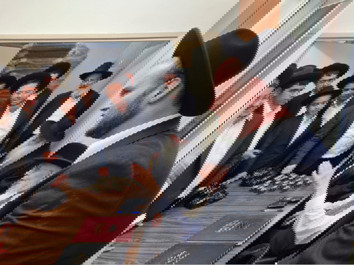 גדולי התורה והכותל: כך נערכו תלמידי 'אורחות חיים' לקראת ראש השנה