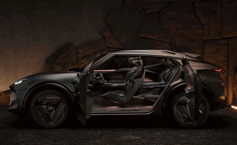 עם דלתות בפתיחה לצדדים שונים