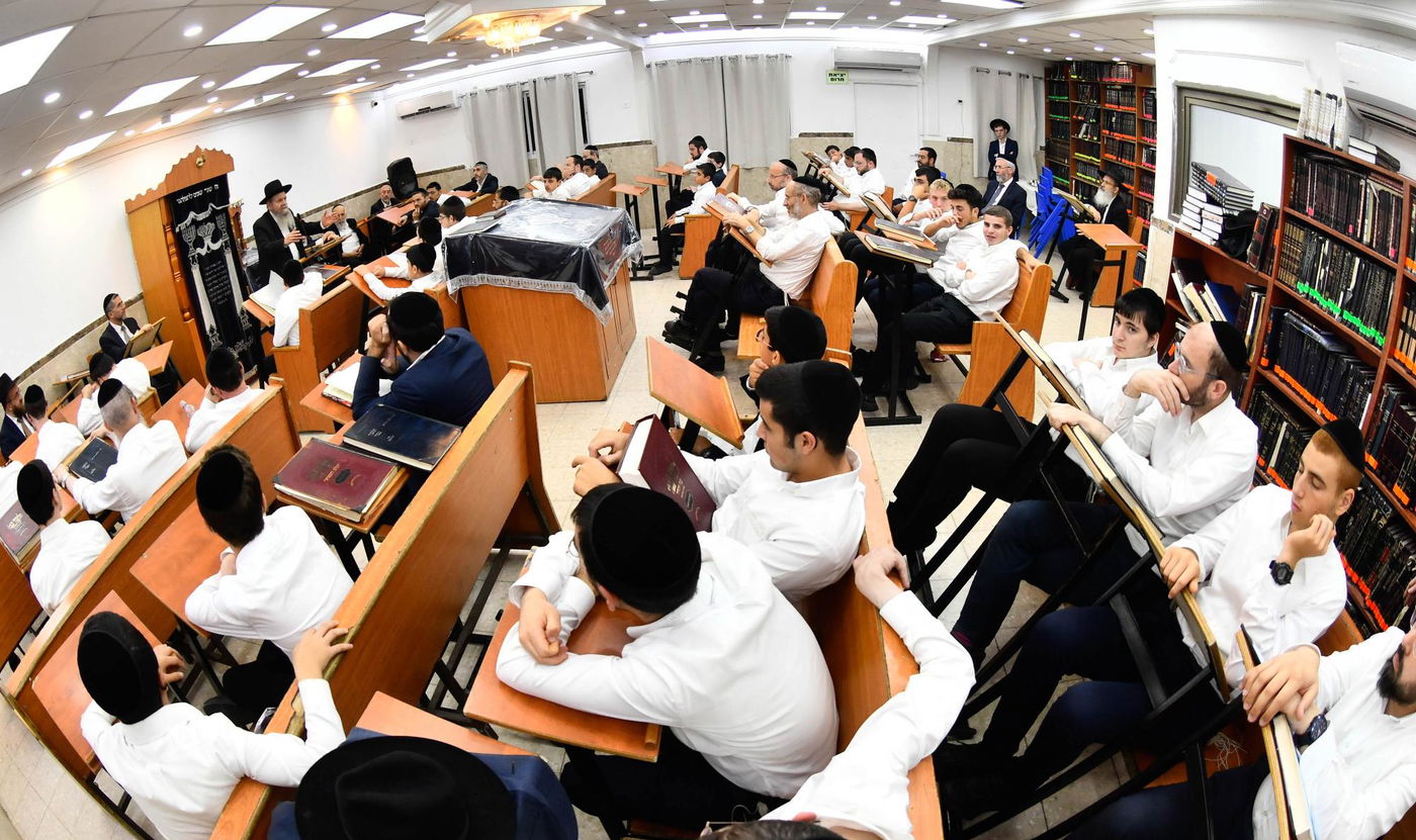 הגרמ"ש אדלשטיין בשיחה בשיח יצחק