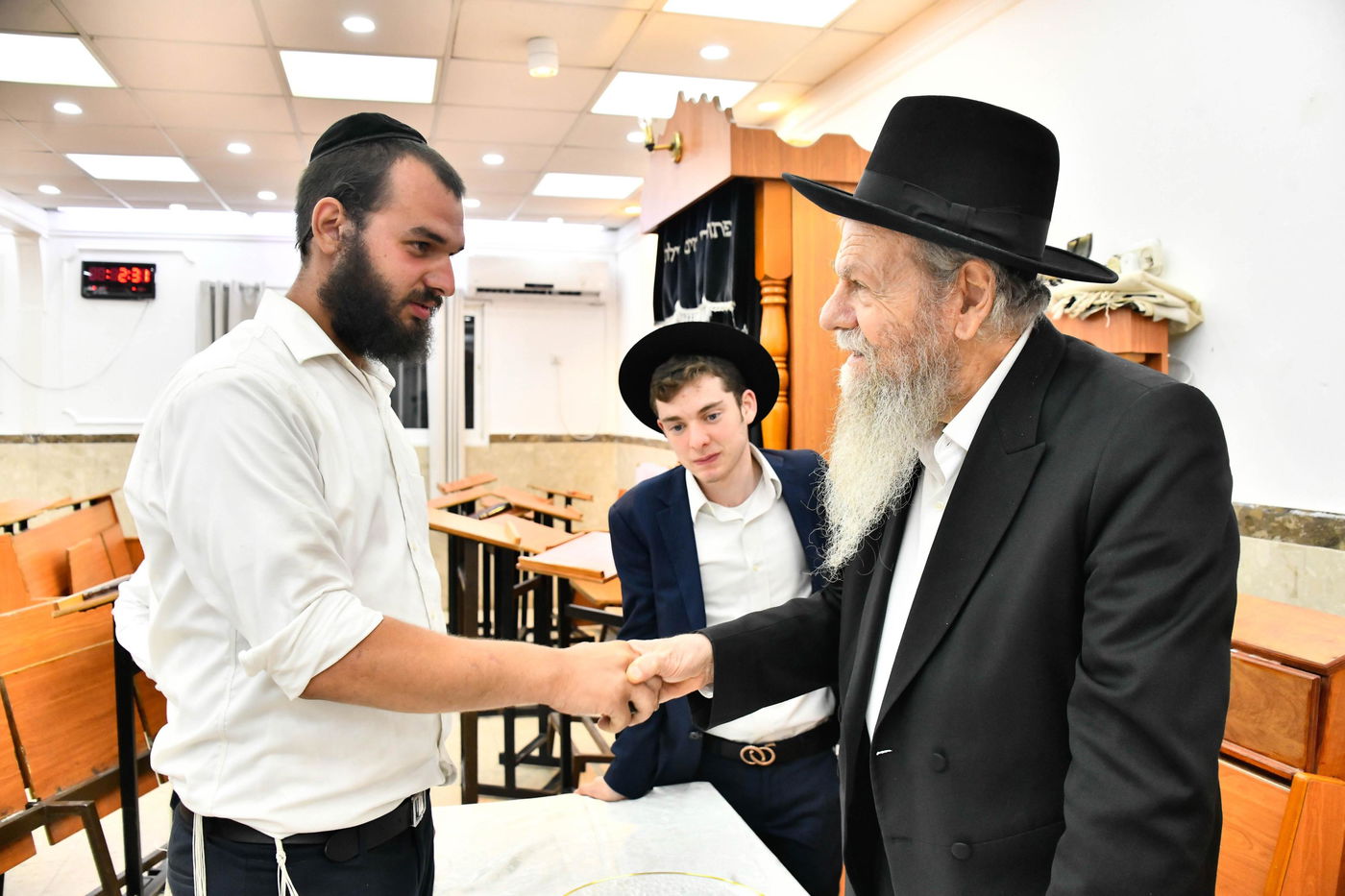 הגרמ"ש אדלשטיין בשיחה בשיח יצחק