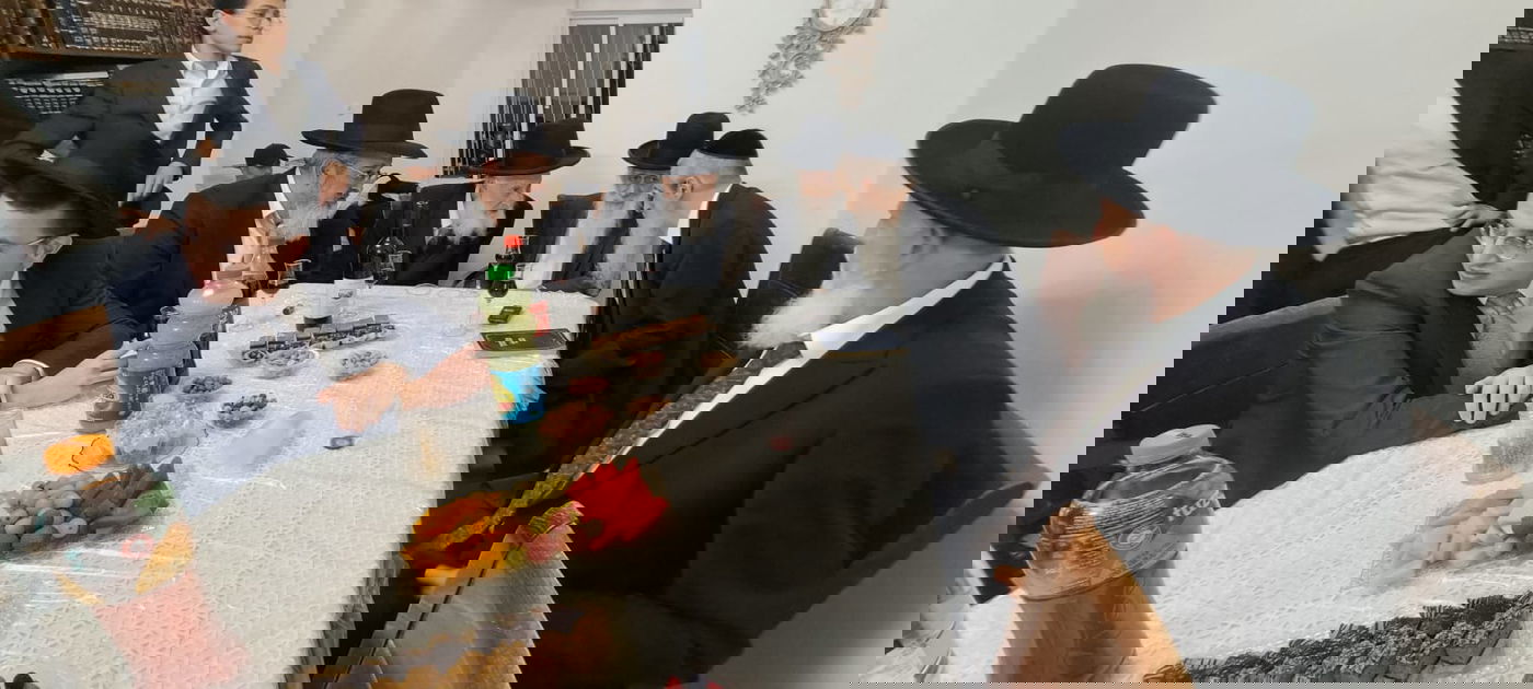 שמחת הווארט לנכדת הגר"י כהן עם נכד הגר"ש בצלאל