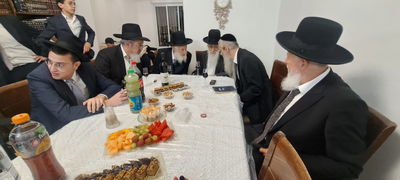 שמחת הווארט לנכדת הגר"י כהן עם נכד הגר"ש בצלאל