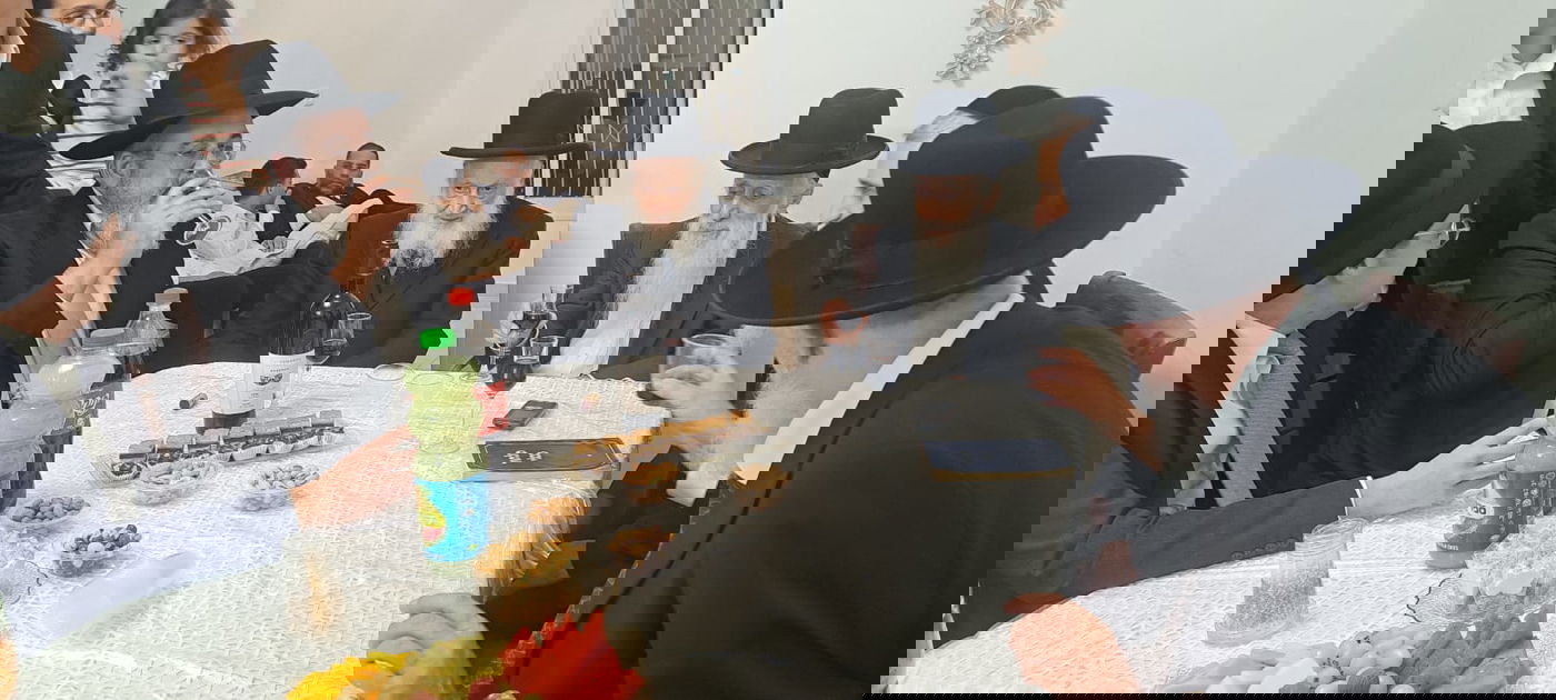 שמחת הווארט לנכדת הגר"י כהן עם נכד הגר"ש בצלאל