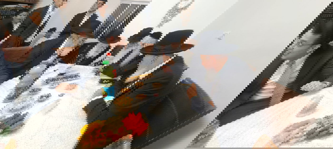 שמחת הווארט לנכדת הגר"י כהן עם נכד הגר"ש בצלאל