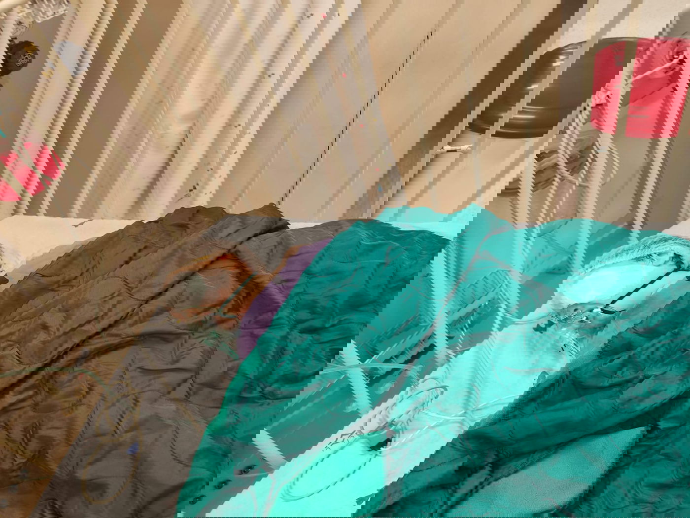 פעוט בבית החולים שניידר