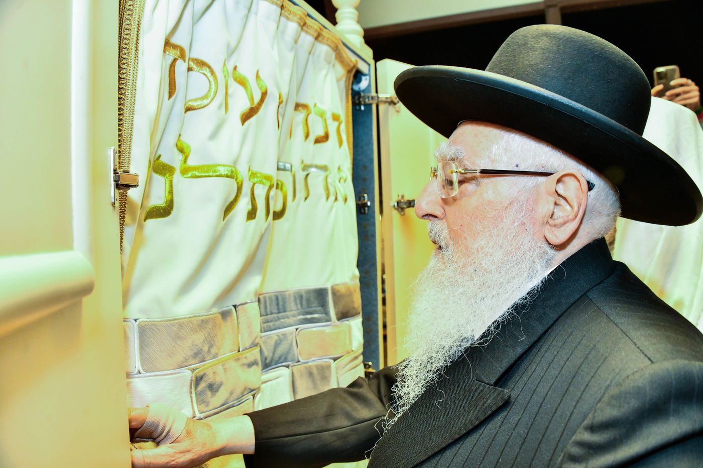 סליחות ליל שישי ברחבת הכותל המערבי