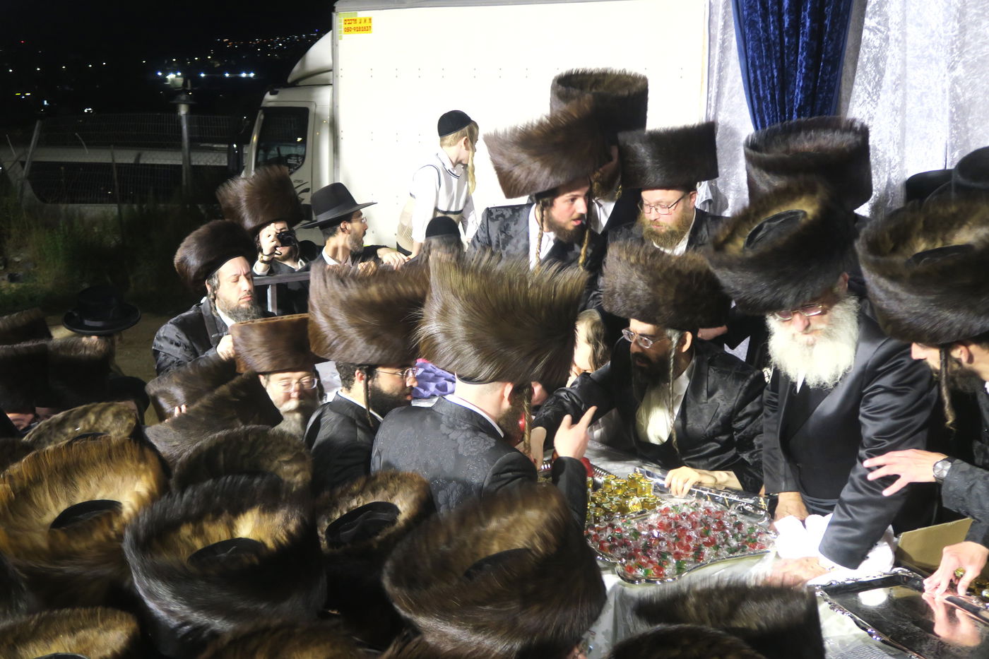 האדמו"ר מזוועהיל שבת במירון