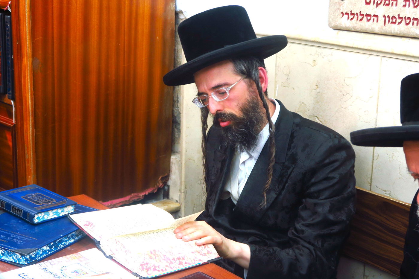 האדמו"ר מזוועהיל באתרא קדישא מירון